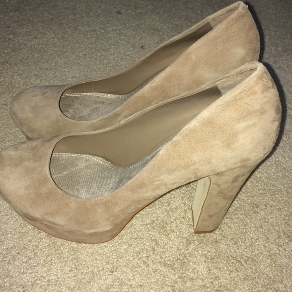 NEW GIANNI BINI  1” PLATFORM 4” HEEL TAUPE PUMPS - Picture 1 of 4
